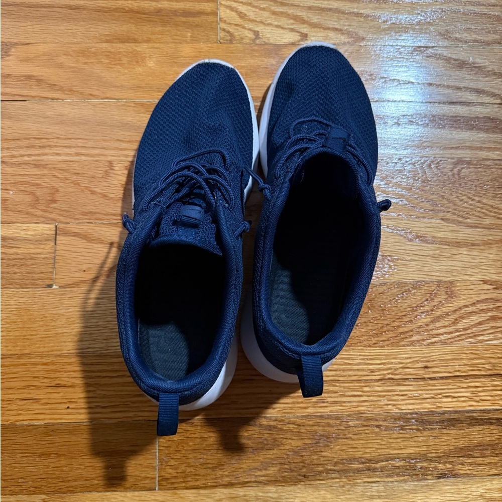Nike Men's Dark Blue and White Sneakers - Picture 2 of 3